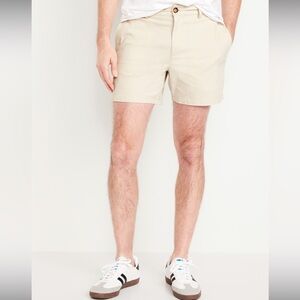 NWT Slim Built-In Flex Rotation 5-inch Inseam Chino Shorts in Wishbone​